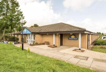 Days Inn Sutton Scotney North allows 18 year olds to book a room