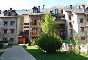 Apartamento Benasque -La Granja -B has Balcony rooms