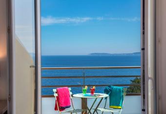 H  tel-Club du Domaine d Aiguebelle, USSIM Vacances has Balcony rooms