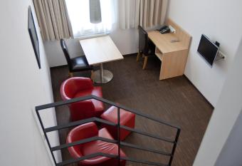 Apart2stay has Balcony rooms