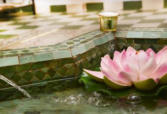 Hostal La Fonda Grupo Terra de Mar, alojamientos con encanto allows 18 year olds to book a room