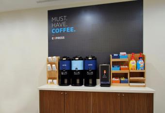 Holiday Inn Express & Suites Merced - Yosemite Natl Pk Area By IHG allows 18 year olds to book a room