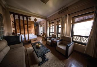 Tajaa Pha The Heritage Home has Balcony rooms