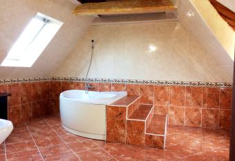 MonAmi Art Apartman allows 18 year olds to book a room