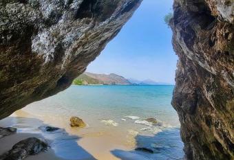 Livikon Studios & Rooms has Balcony rooms