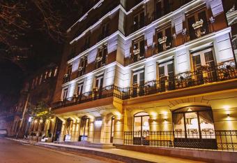 A5 Hotel allows 18 year olds to book a room