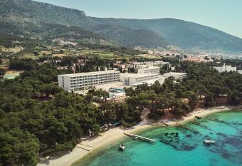 Bluesun Hotel Elaphusa has Balcony rooms
