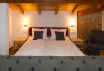 Apartments Haus Martin has Balcony rooms