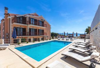 Bed & Breakfast Senator has Balcony rooms