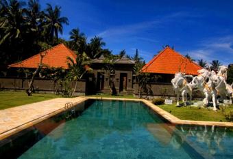 Puri Rai Hotel has Balcony rooms