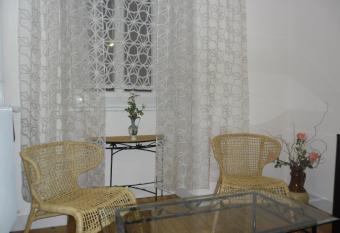 Bulgarana has Balcony rooms