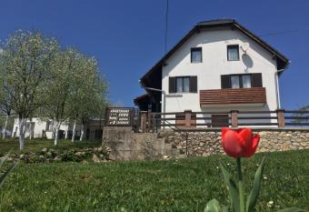 Guest House Aurora allows 18 year olds to book a room