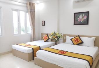 Homie Hotel has Smoking/Balcony rooms