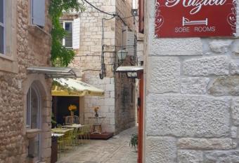 Villa Ruzica allows 18 year olds to book a room