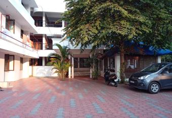 Hotel Peacock has Balcony rooms