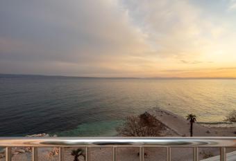 Pansion Amigos has Balcony rooms