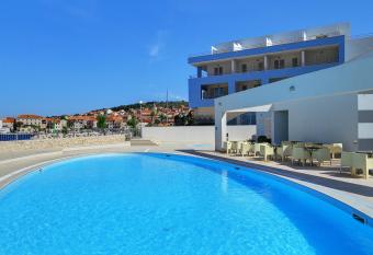 Hotel Pastura has Balcony rooms
