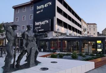 Boutique Hotel Bura 45N has Balcony rooms