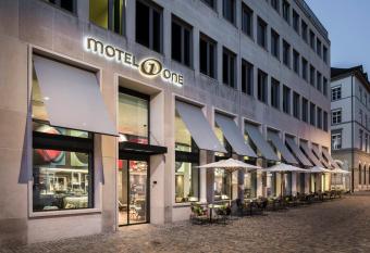 Motel One Basel allows 18 year olds to book a room