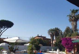 B&B Villa Giovanni has Balcony rooms