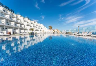 Occidental Roca Negra - Adults Only allows 18 year olds to book a room