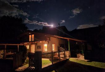 Chalet Casa Melissa allows 18 year olds to book a room