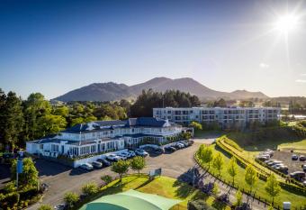 Hilton Lake Taupo has Balcony rooms