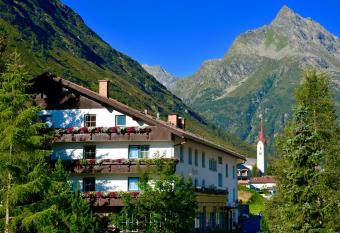 Clubdorf Hotel Alpenrose has Balcony rooms