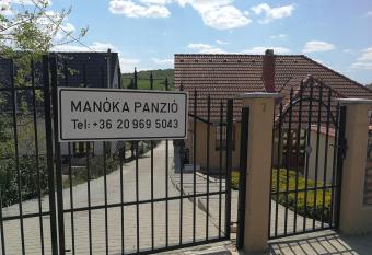 Manoka Guest House has Balcony rooms