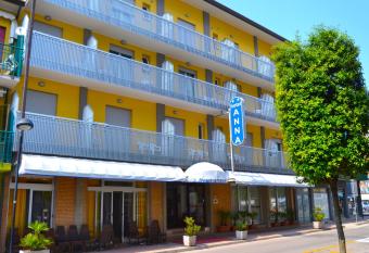 Hotel Anna has Balcony rooms