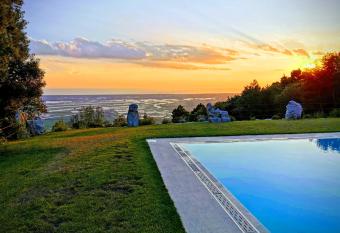 Holiday Prato Verde has Balcony rooms