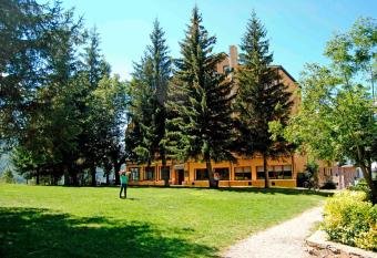 Hotel SNO Edelweiss allows 18 year olds to book a room