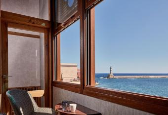 Domus Renier Boutique Hotel - Historic Hotels Worldwide allows 18 year olds to book a room