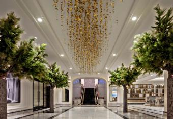 Four Seasons Hotel Chicago has Balcony rooms