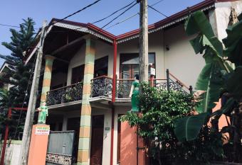 Bee Nest Bed & Breakfast allows 18 year olds to book a room