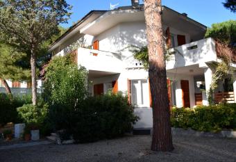 Appartamento Montecristo 1 has Balcony rooms