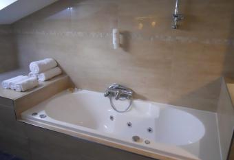 AppartHotel Belle Vue allows 18 year olds to book a room