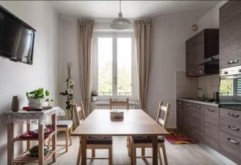 Appartamento Ai Giardini has Balcony rooms