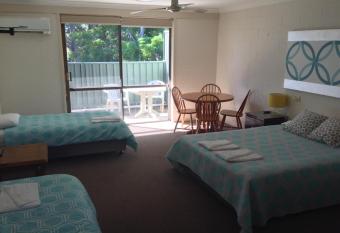 Settlers Inn has Balcony rooms