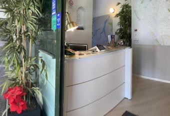 Victoria Royal Garden has Balcony rooms