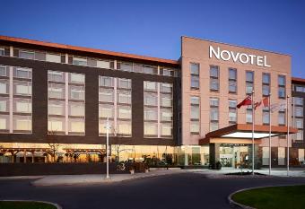 Novotel Toronto Vaughan Centre allows 18 year olds to book a room