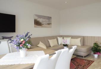 Apartement Maria Trost has Balcony rooms