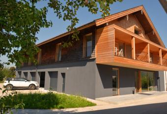 GADEN Apartment - Hotel has Balcony rooms