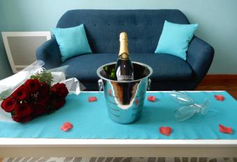 Villa des Bains de Mer avec balcon et vue, terrasse 300 m plage, 2 chambres, 3 velos fournis    Mers les Bains Le Treport has Balcony rooms