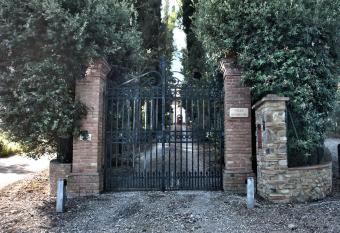 Villa Humbourg has Balcony rooms