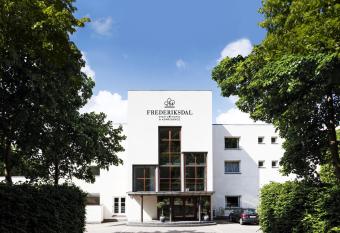 Frederiksdal Sinatur Hotel & Konference allows 18 year olds to book a room