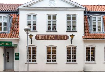 Go Hotel Herlev allows 18 year olds to book a room
