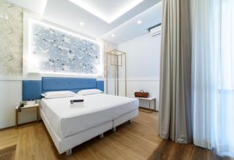 Hotel Palace has Balcony rooms