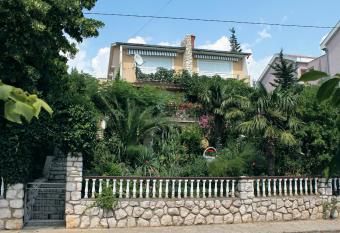 Apartments and rooms by the sea Dramalj, Crikvenica - 5519 has Balcony rooms