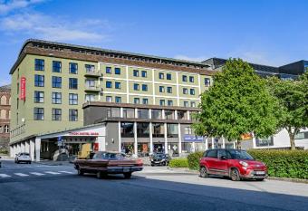 Thon PartnerHotel Saga allows 18 year olds to book a room